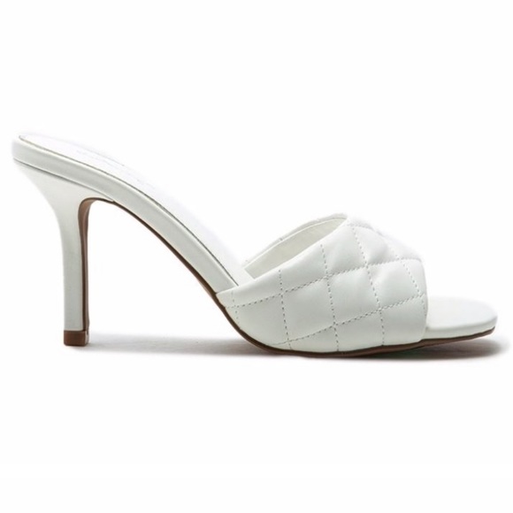 ☁️ White Quilted Square-Round Kitten Heels